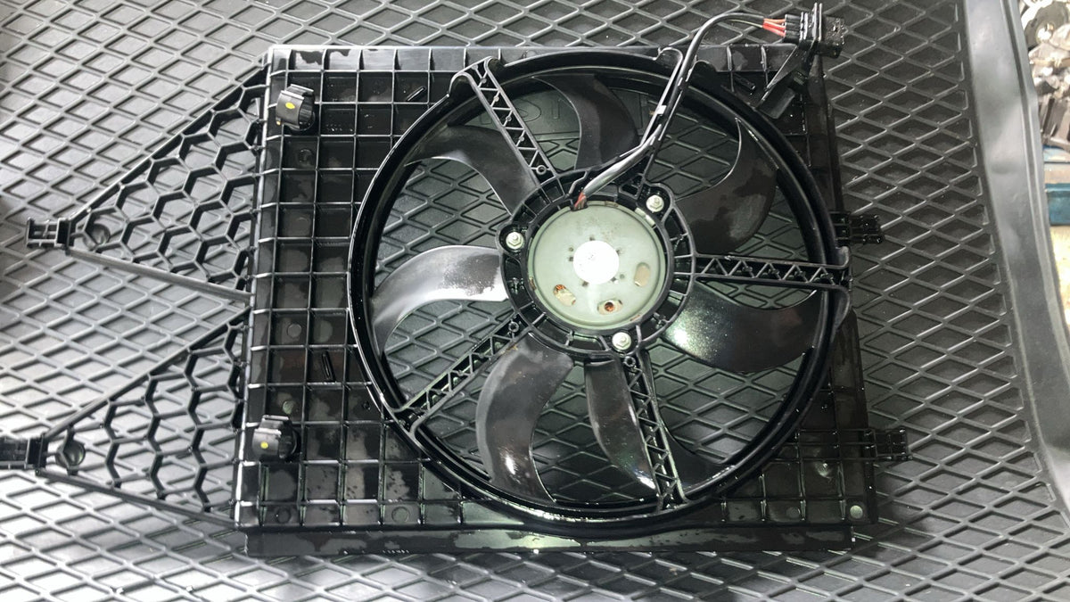 Electroventilador de radiador original OEM 6R0 959 455 E - Recambios de coche en Tenerife y Canarias | RPM Repuestos