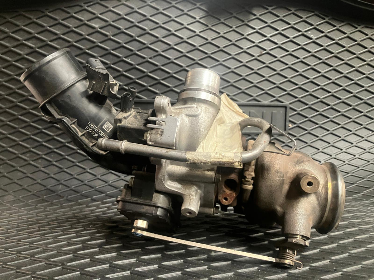Turbo / Turbocompresor Nissan Qashqai II J11 1.3 DIG-T HR13DDT 144106434R - Recambios de coche en Tenerife y Canarias | RPM Repuestos